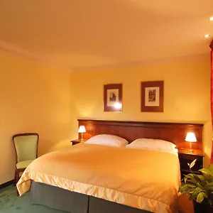 Ea Jeleni Dvur Castle Hotel Praga