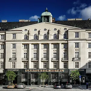 Grandezza Luxury Palace Отель Брно