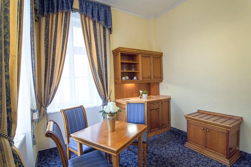 Hotel Ontario Karlovy Vary 3*,